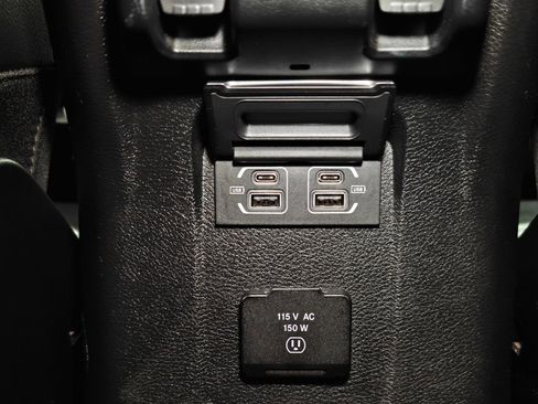 Used 2022 Jeep Wrangler Unlimited Sahara w/ Cold Weather Group image 31