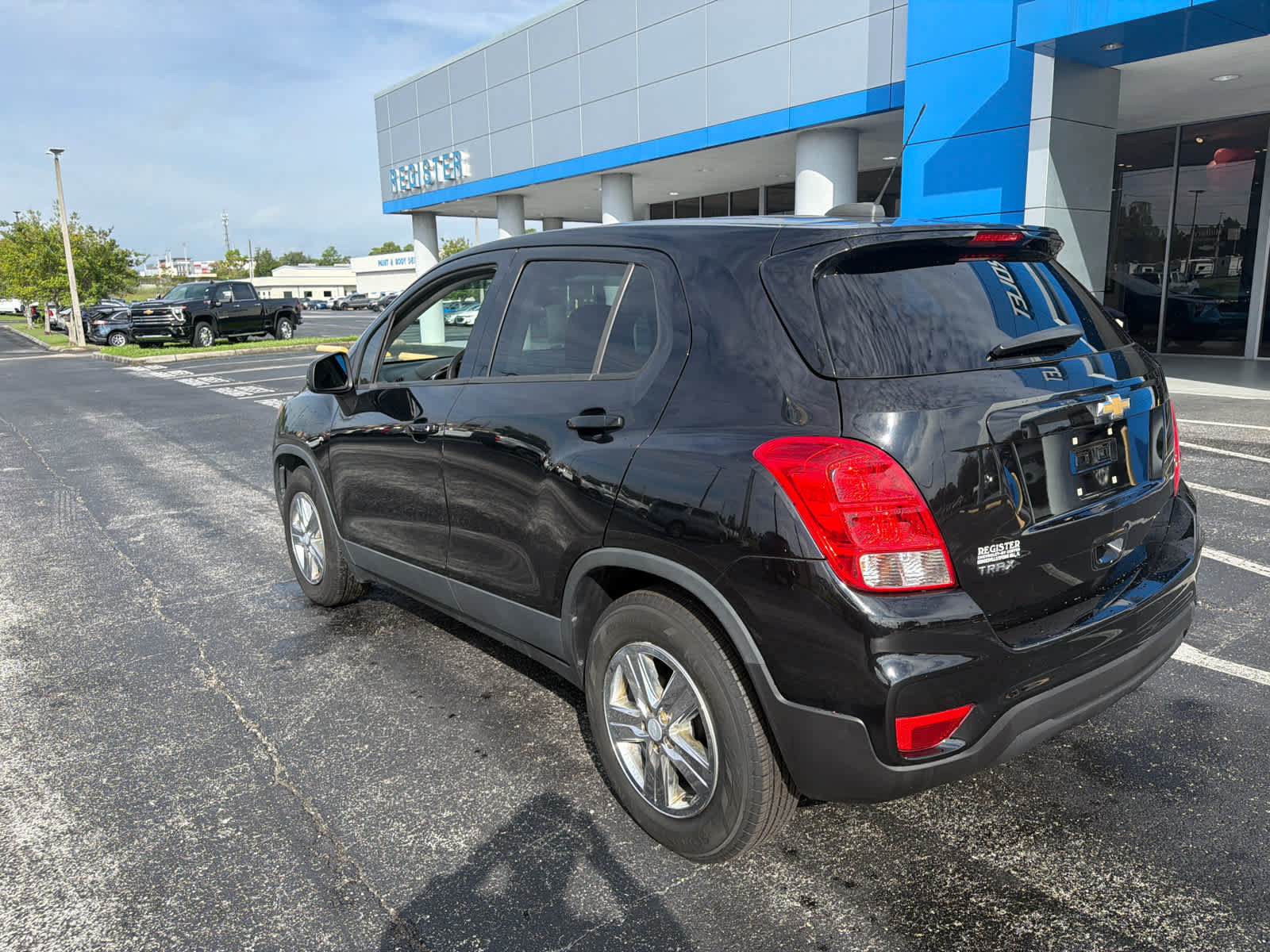 Used 2020 Chevrolet Trax LS w/ Tint and Cruise Package FWD image 3