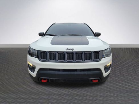 Used 2020 Jeep Compass Trailhawk image 2
