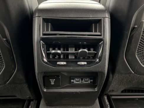 Used 2023 Jeep Grand Cherokee Altitude AWD/4WD image 20