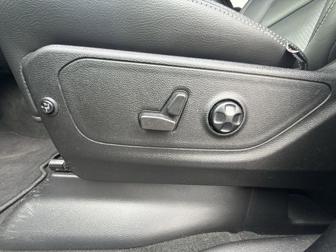 Used 2021 RAM 1500 Big Horn RWD image 12