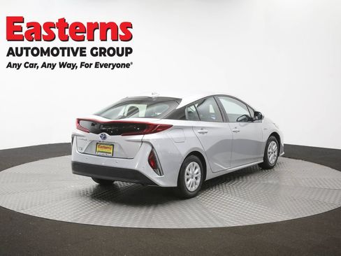 Used 2018 Toyota Prius Prime Advanced FWD image 38