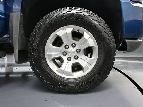 Used 2017 Chevrolet Silverado 1500 LT w/ All Star Edition AWD/4WD image 17