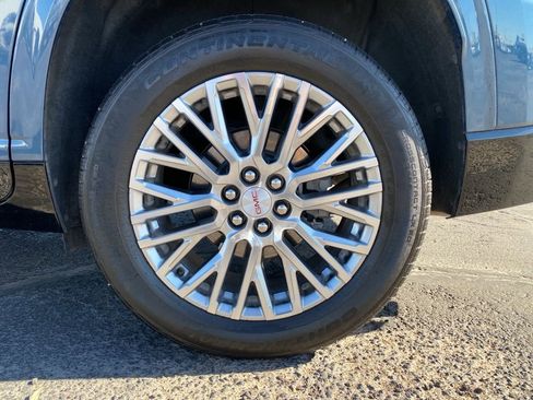 Used 2024 GMC Acadia Denali image 31