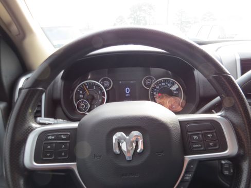 Used 2020 RAM 2500 Big Horn image 24