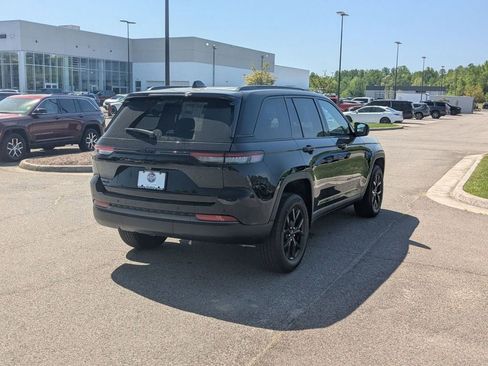 New 2026 Jeep Grand Cherokee Altitude AWD/4WD image 5