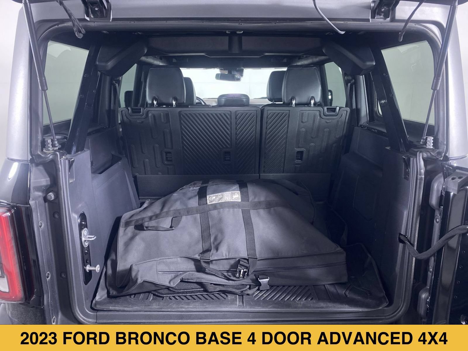 Used 2023 Ford Bronco Wildtrak AWD/4WD image 14