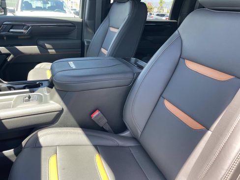 New 2026 GMC Sierra 2500 AT4 w/ AT4 Premium Plus Package AWD/4WD image 22