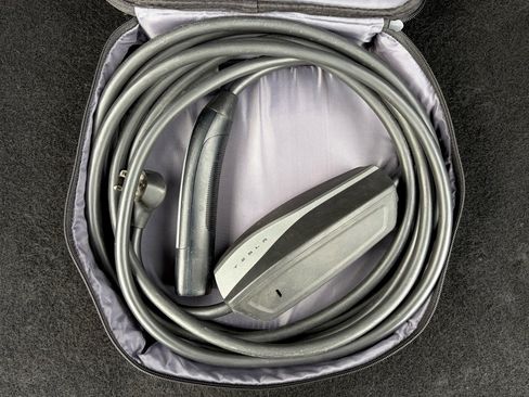 Used 2021 Tesla Model Y Performance image 6