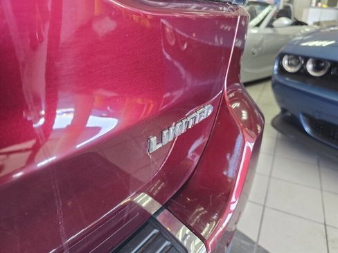 Used 2017 Jeep Grand Cherokee Limited w/ Trailer Tow Group IV image 30