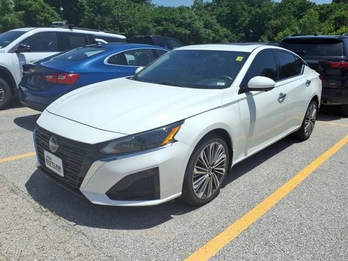 Used 2023 Nissan Altima 2.5 SL AWD/4WD image 1