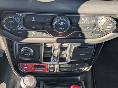 New 2026 Jeep Gladiator Rubicon AWD/4WD image 18