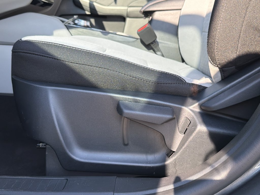Used 2025 Ford Escape Active w/ Tech Pack #1 FWD image 22