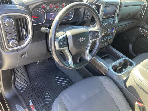 Used 2020 Chevrolet Silverado 1500 RST image 11