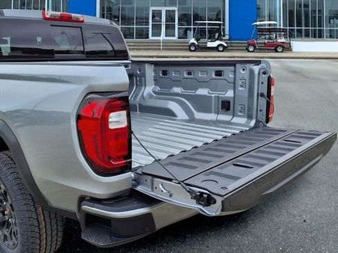 New 2026 GMC Canyon Elevation w/ Convenience Package image 26