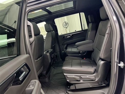 Used 2025 Chevrolet Suburban RST w/ Comfort Package image 24