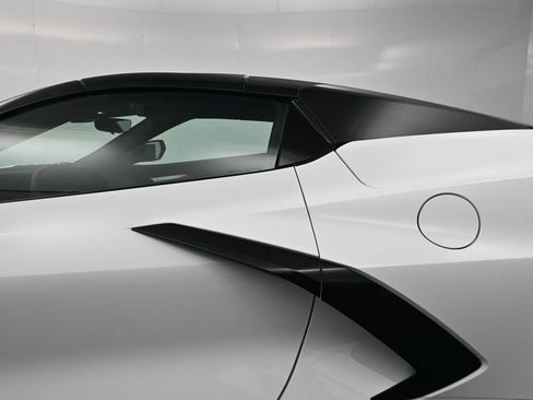 Used 2026 Chevrolet Corvette Stingray Preferred Conv w/ Z51 Performance Package RWD image 25