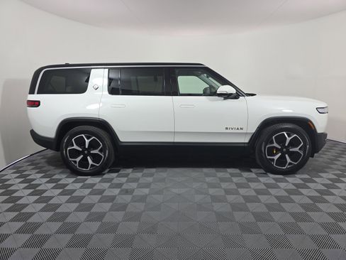 Used 2024 Rivian R1S Adventure AWD/4WD image 6