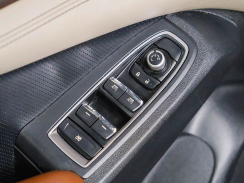 Used 2019 Subaru Ascent Touring w/ Popular Package #3 AWD/4WD image 37
