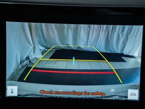 Used 2025 Toyota Camry LE image 39