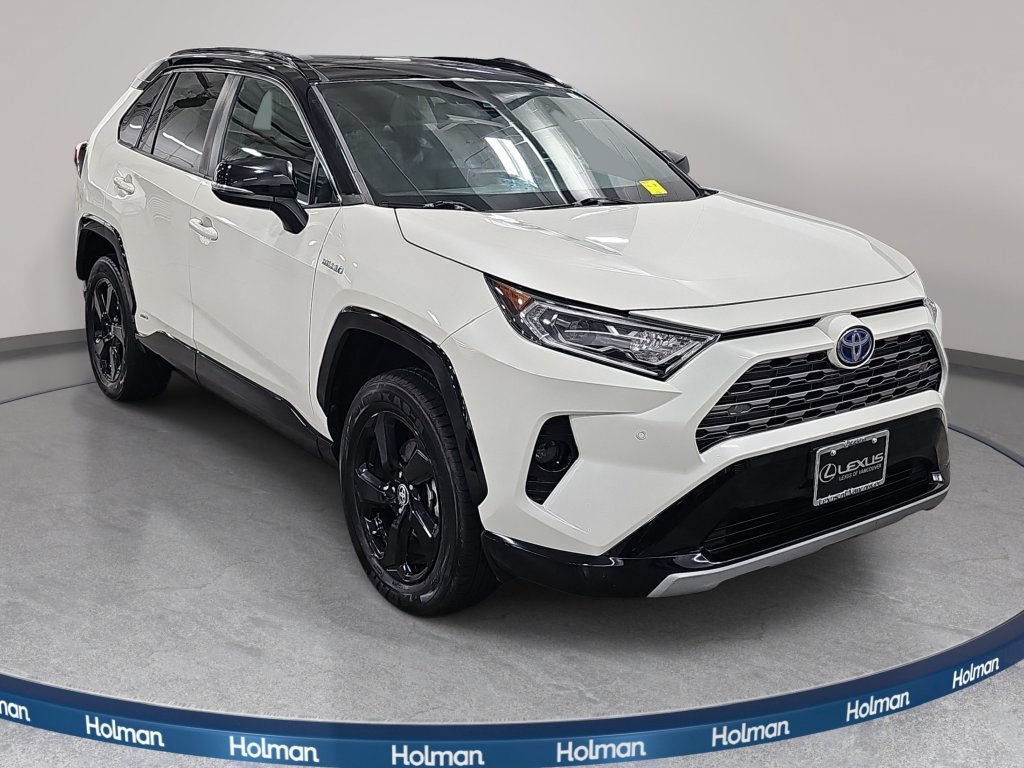 Used 2021 Toyota RAV4 XSE AWD/4WD image 4