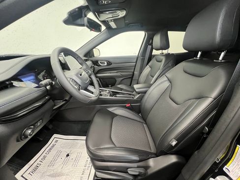 New 2026 Jeep Compass Latitude AWD/4WD image 4