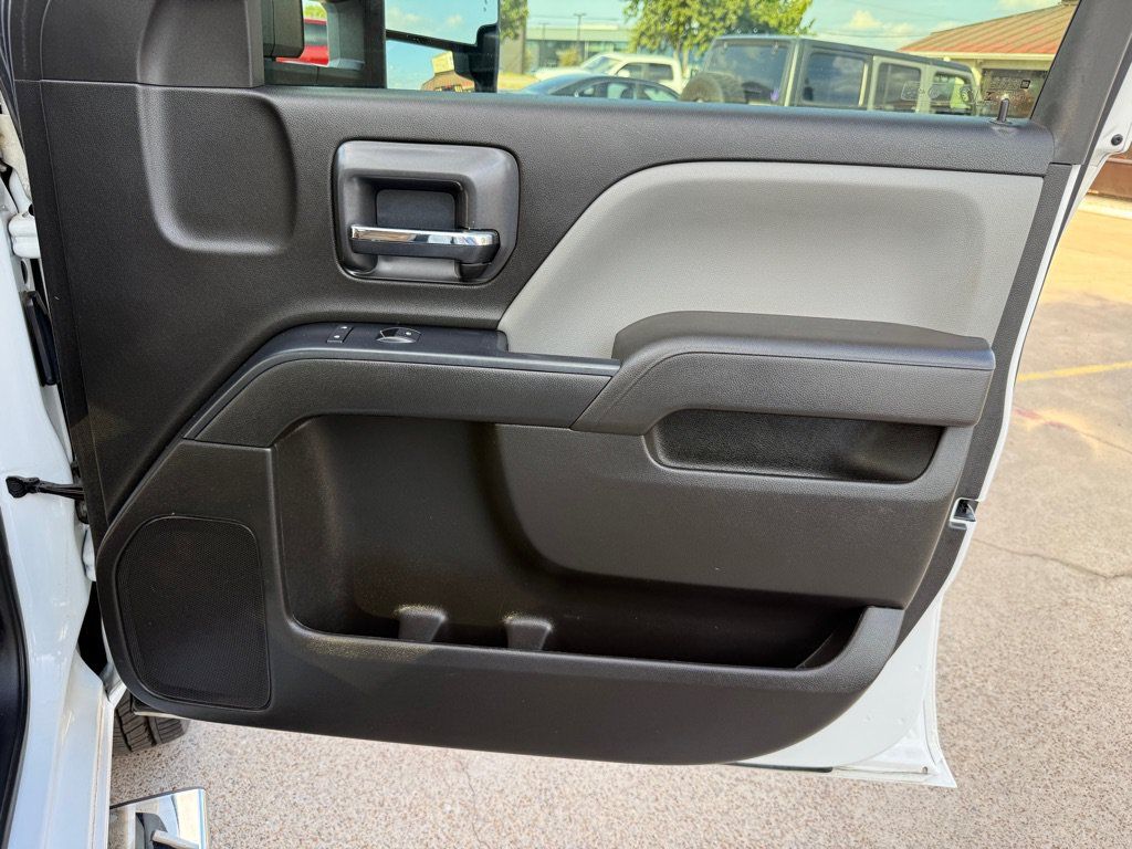 Used 2016 GMC Sierra 2500 4x4 Crew Cab w/ Sierra Convenience Package image 24