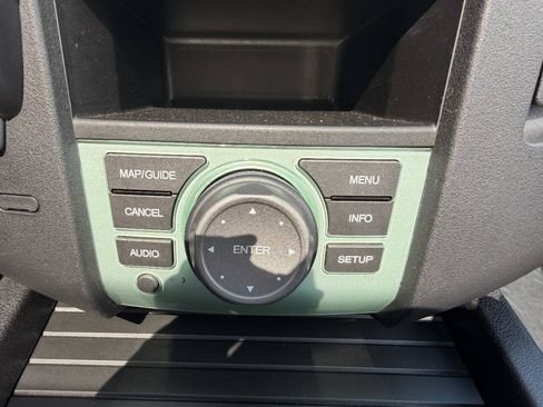 Used 2011 Honda Pilot Touring image 29