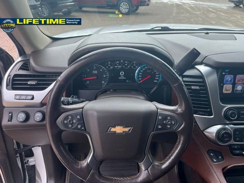 Used 2018 Chevrolet Suburban Premier image 21