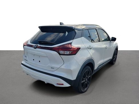 Certified 2023 Nissan Kicks SR w/ SR Premium Package FWD image 3