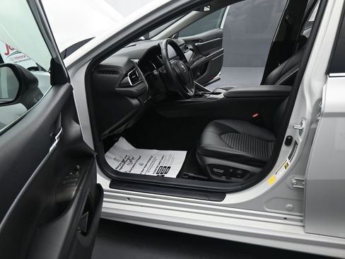 Used 2023 Toyota Camry SE image 15