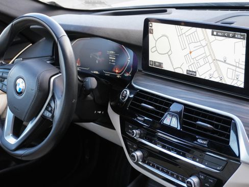 Certified 2023 BMW 540i w/ Premium Package image 10