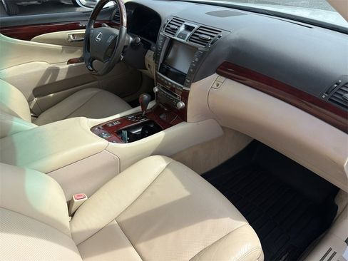 Used 2010 Lexus LS 460 image 20