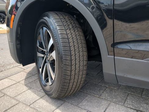 Certified 2023 Volkswagen Tiguan S FWD image 32