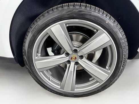 Used 2026 Porsche Macan AWD/4WD image 32