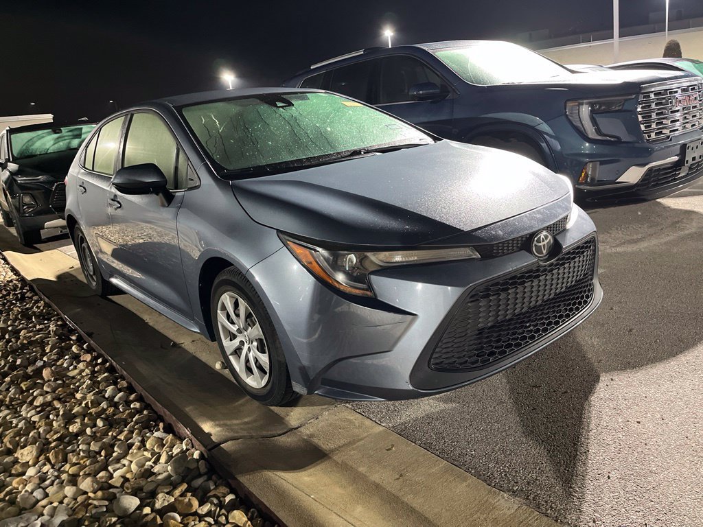 Used 2020 Toyota Corolla LE FWD image 2