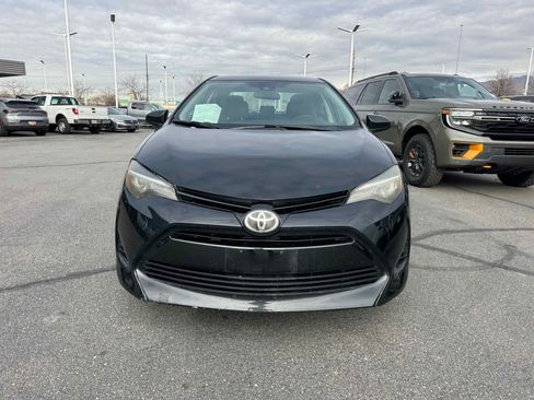 Used 2018 Toyota Corolla LE image 12