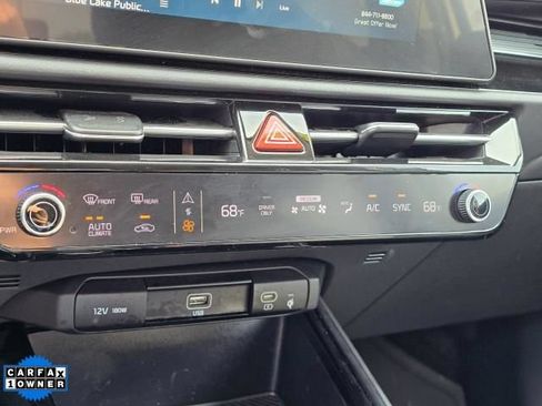 Used 2023 Kia Niro EX FWD image 27