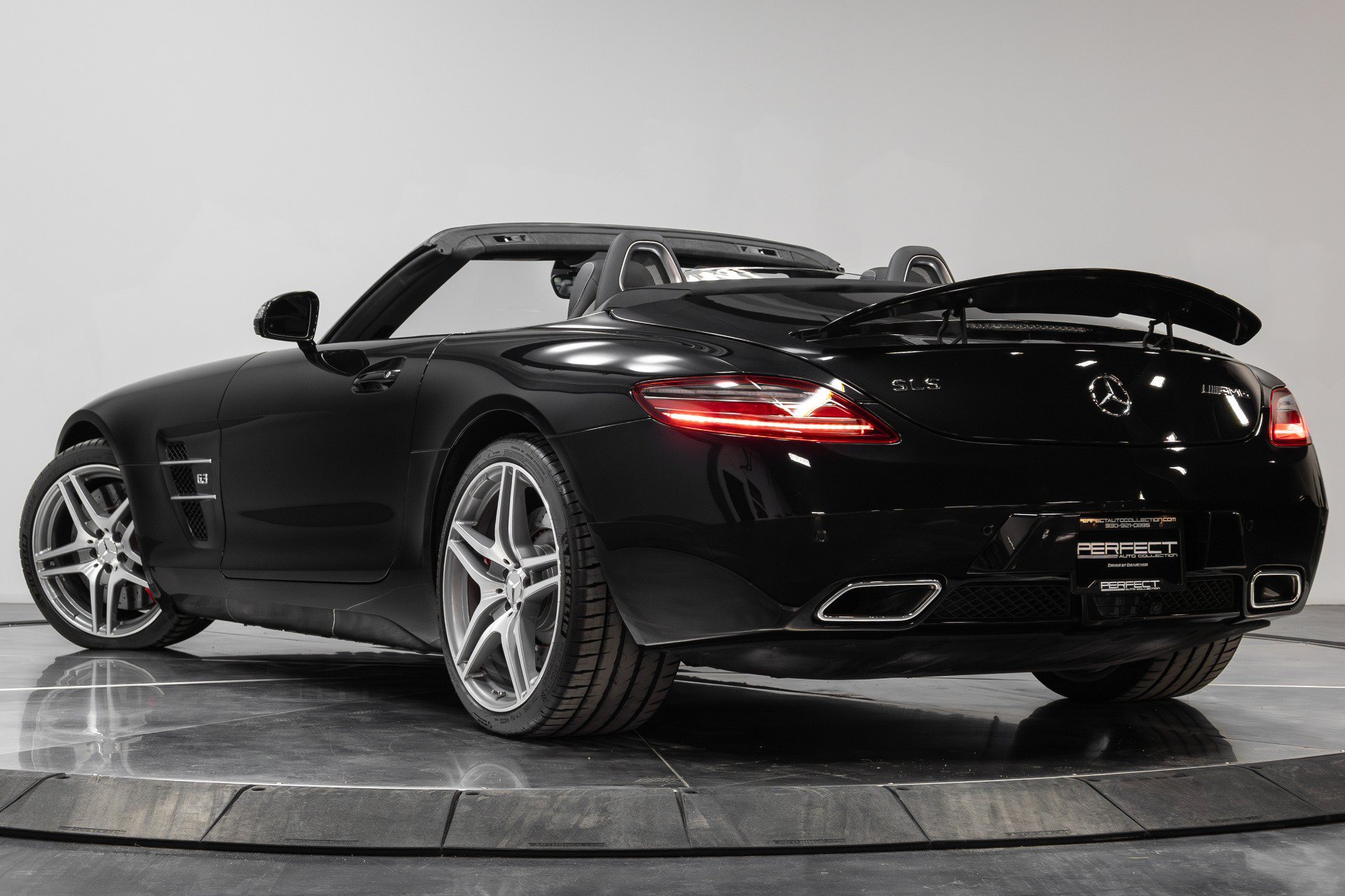 Used 2012 Mercedes-Benz SLS AMG Roadster image 37