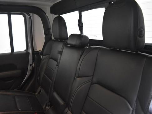 Certified 2020 Jeep Gladiator Overland image 17