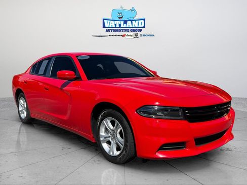 Used 2022 Dodge Charger SXT image 1