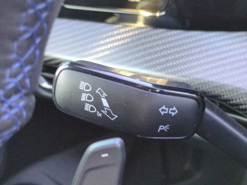 Used 2025 Volkswagen Golf R Black Edition image 24