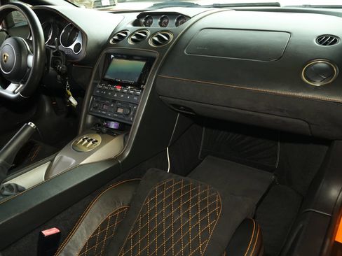Used 2007 Lamborghini Gallardo Spyder AWD/4WD image 12