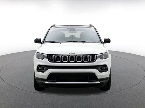 Used 2025 Jeep Compass Limited AWD/4WD image 2