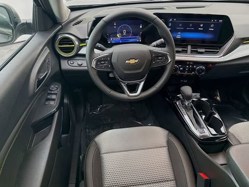 New 2026 Chevrolet Trax LT image 23