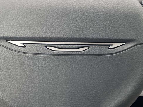 New 2027 Chrysler Pacifica Select FWD image 28
