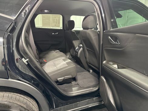 Used 2025 Chevrolet Blazer LT AWD/4WD image 14