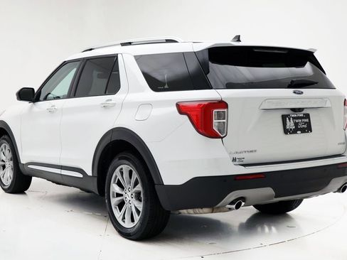Used 2023 Ford Explorer Limited image 7