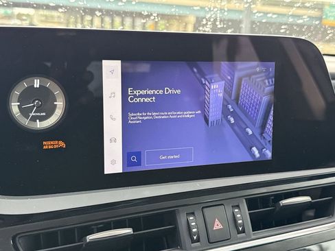 Used 2025 Lexus ES 350 w/ Premium Package image 22