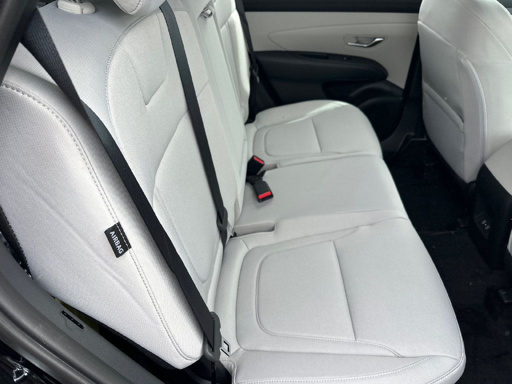 Certified 2026 Hyundai Tucson SE FWD image 15